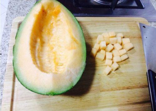 话梅能和哈密瓜一起吃吗,可否同食？