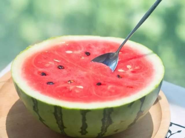 度度吃瓜,揭秘娱乐圈那些不为人知的幕后故事