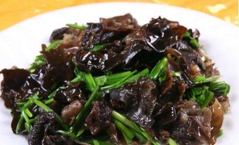 韭菜木耳小瓜能一起吃吗,三宝搭配，美味与健康共存”
