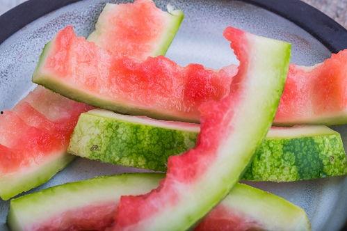 瓜皮在吃瓜,揭秘娱乐圈幕后真相